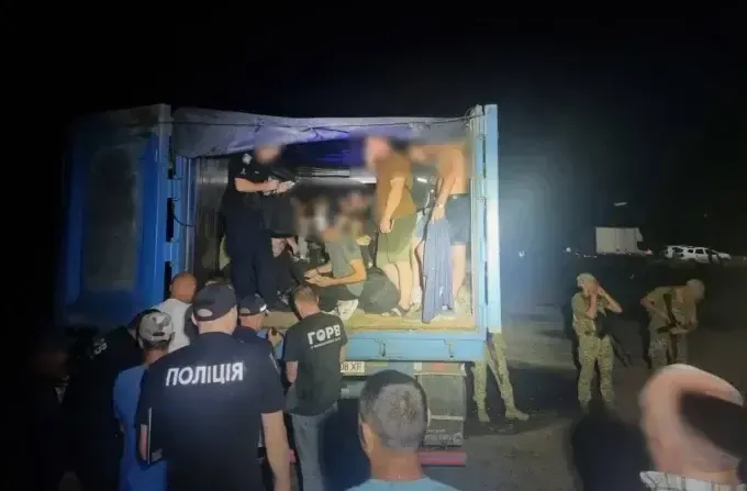 На Одещині замість зерна намагалися перевезти за кордон чоловіків призовного віку, серед яких були харків'яни