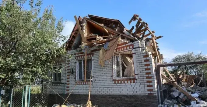 Росіяни вдарили по дачному сектору на Харківщині та травмували шістьох людей