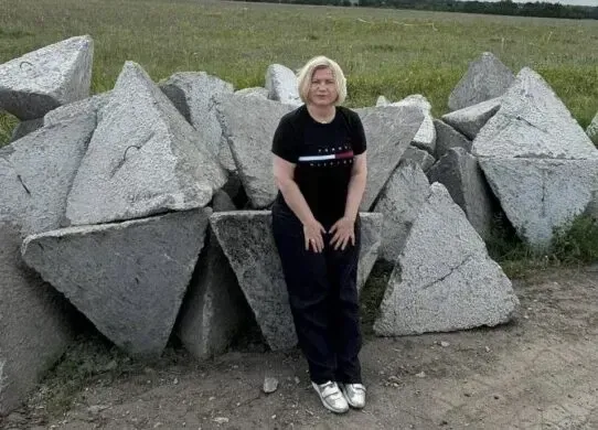 Посеред села зарили бетонний ВОП - нардепка Геращенко шокована після візиту Харківщини