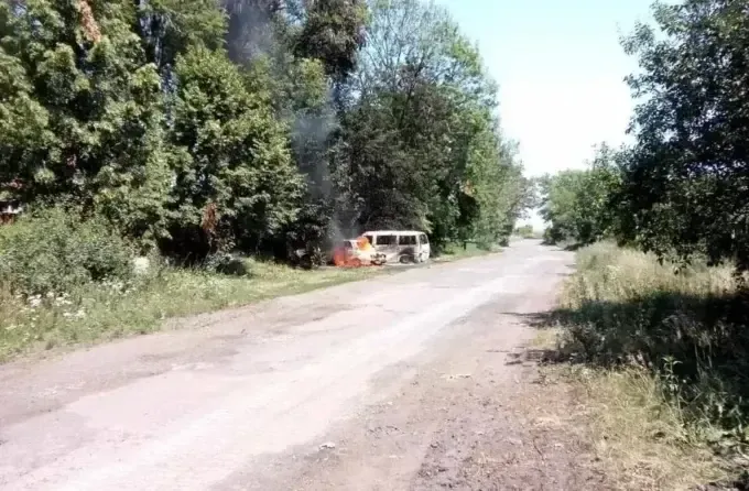 Окупанти вдарили по селу на Харківщині, коли людям видавали пенсію