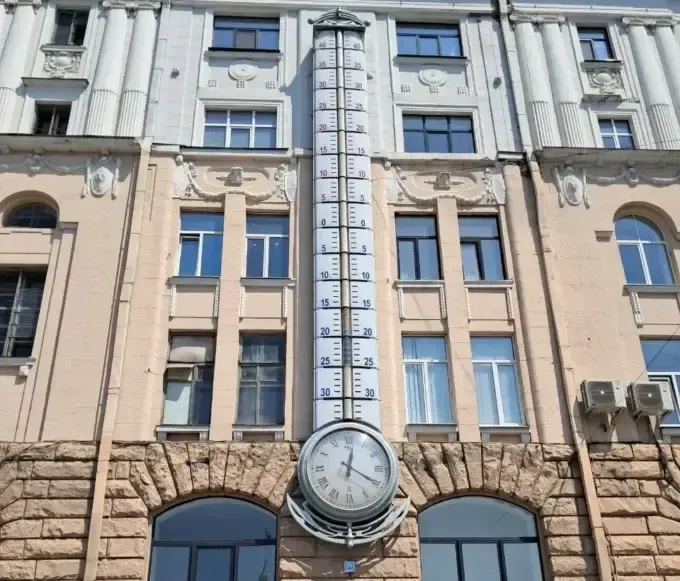 Аварійна ситуація у Слобідському районі та зламаний міський термометр у Харкові