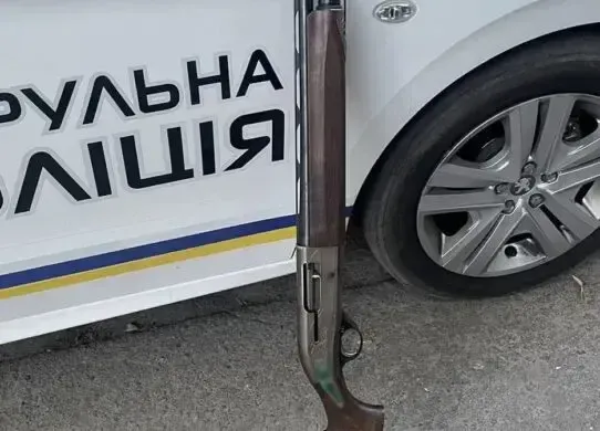 На вулицях Харкова нетверезий чоловік стріляв з рушниці по людях