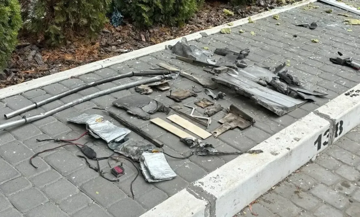 Атака БПЛА по Харкову: росіяни влучили біля ТЦ та в багатоповерхівку на Салтівці