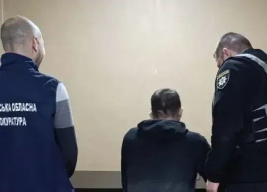 У Харкові чоловік викидав речі з вікна, а потім почав стрілянину через зауваження