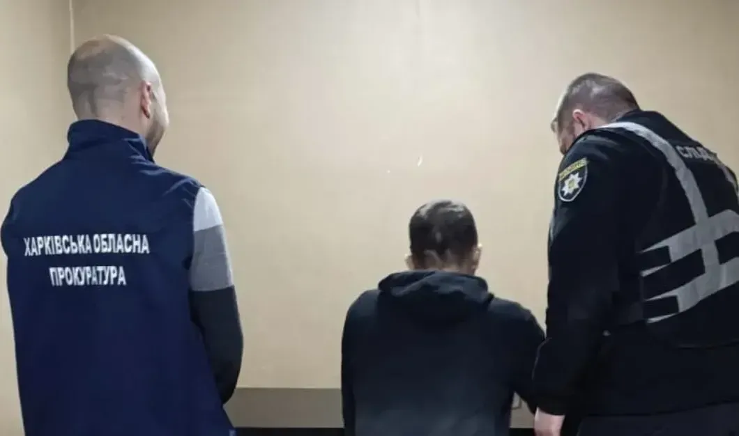 У Харкові чоловік викидав речі з вікна, а потім почав стрілянину через зауваження