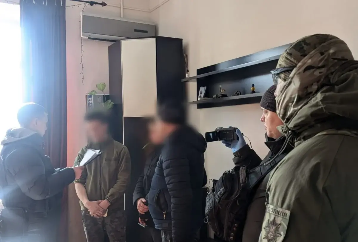 Харківʼянин погрожував гранатою, якщо до нього зайдуть з обшуками