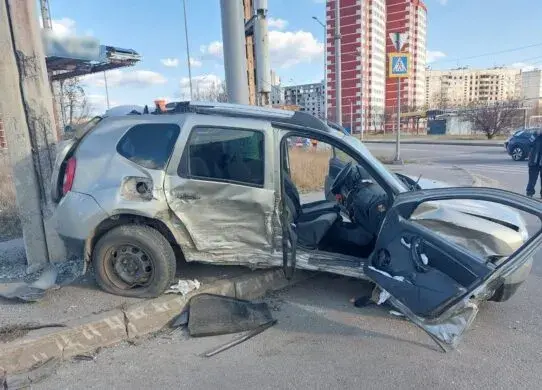 На перехресті у Харкові постраждали троє людей внаслідок ДТП