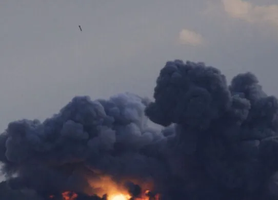 У Харкові прогримів вибух: Терехов заявив про удар по багатоповерхівці