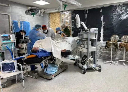 Після влучання військовий шпиталь у Харкові знову проводить операції