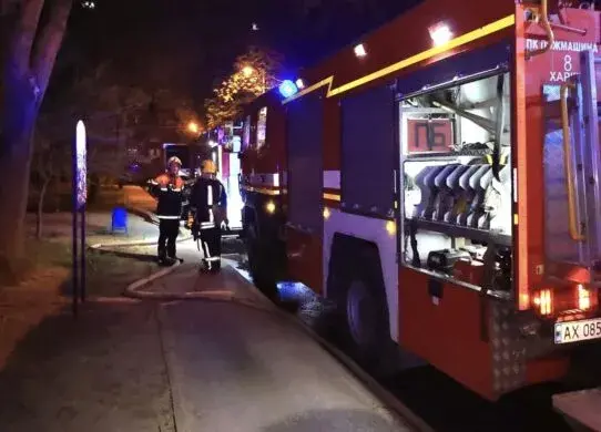 З пожежі у Харкові врятували 15 людей: горіла багатоповерхівка