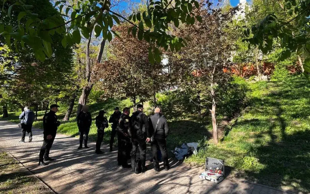 Стрілянина на Бурсацькому узвозі в Харкові: поліцейські затримали 61-річного чоловіка