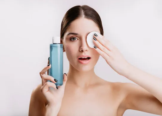 Тонік чи тонер: у чому різниця та який засіб вибрати?