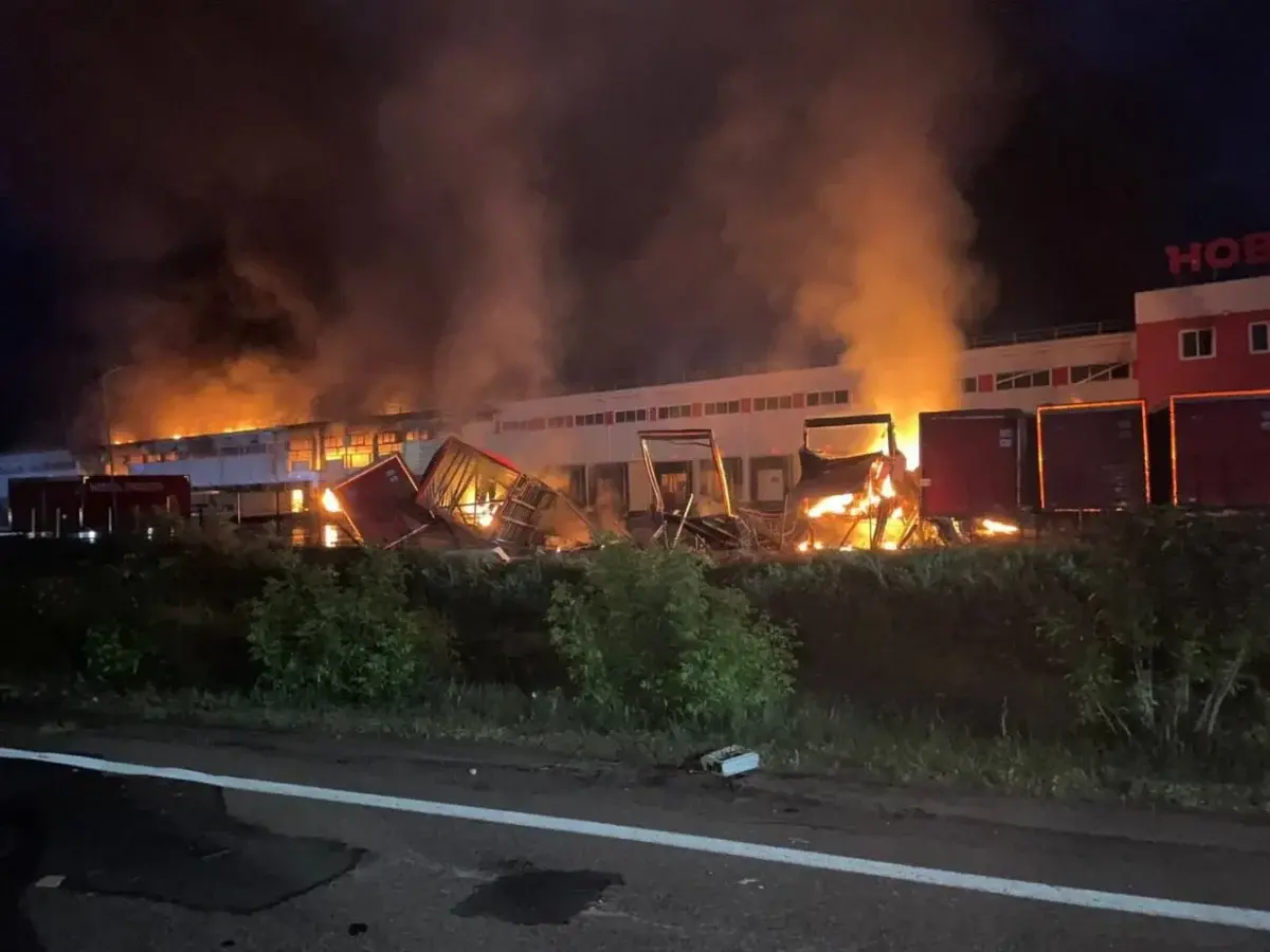 Обстріли Харківщини 3 червня: вбито працівника підприємства, жінку і чоловіка, який проводив Інтернет