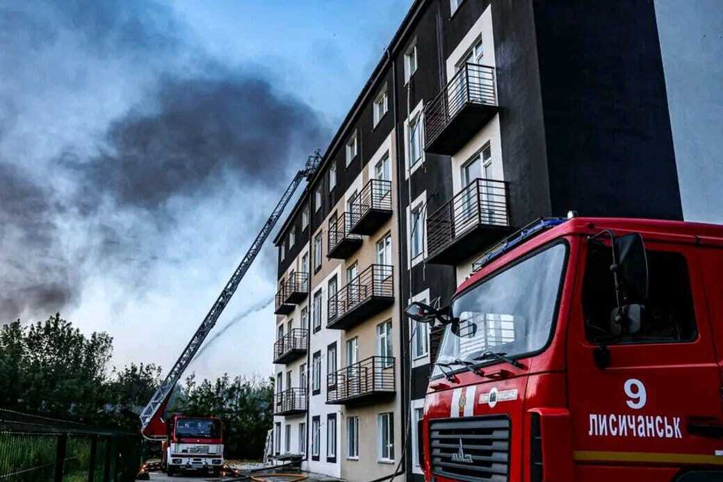 Росіяни другу ніч б’ють по Харкову: місто накрили 8 "шахедів" Росіяни другу ніч б’ють по Харкову: місто накрили 8 "шахедів"