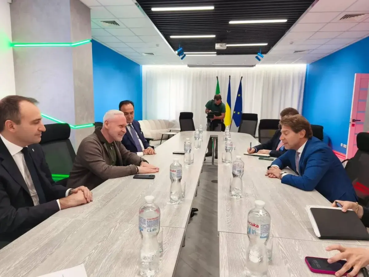 Підтримка з Європи: Турин передав Харкову 10 автобусів для міських маршрутів