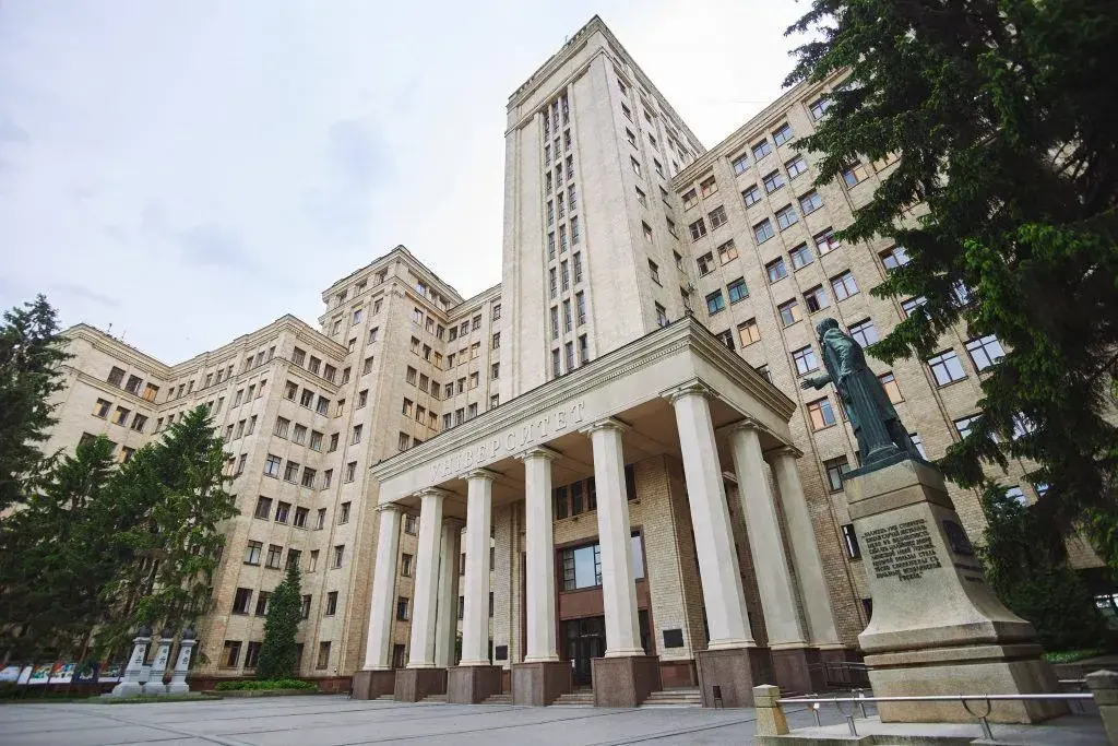 Головний корпус Каразінського університету в Харкові, включеного до рейтингу QS-2026