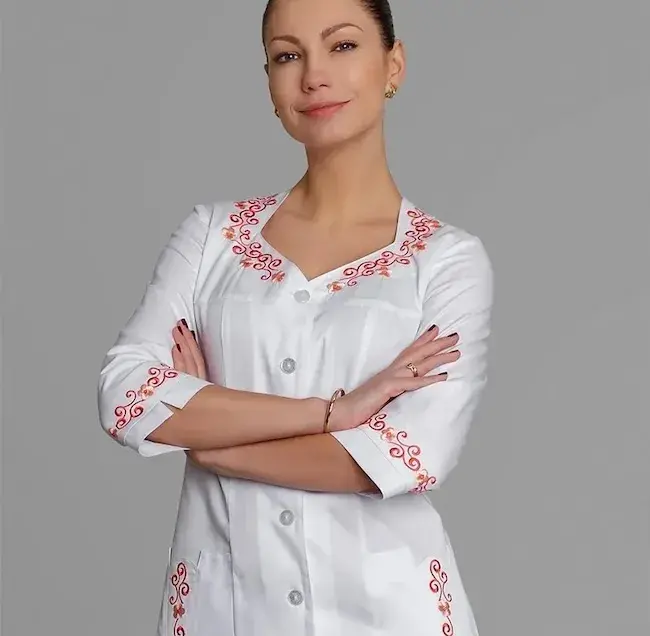 Які бувають медичні халати для лікарів і медсестер