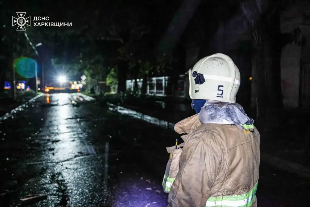 Руйнівна стихія в Харкові: місто оговтується від негоди