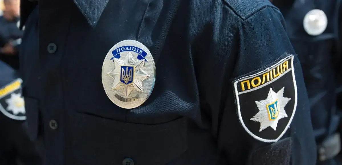 Вдарив поліцейського у військкоматі: на Харківщині заарештували 20-річного хлопця