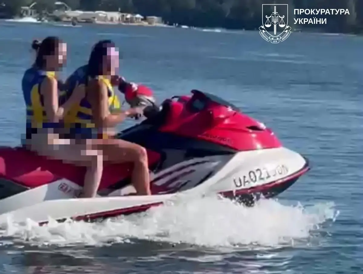 Водійка гідроциклу, яка 2 серпня врізалася у надувну "плюшку" під Харковом, може опинитися за ґратами