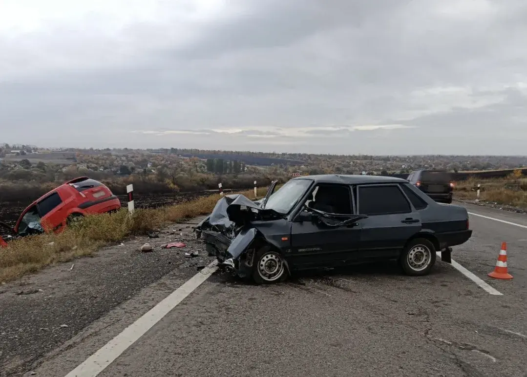 Внаслідок аварії на Харківщині постраждали семеро людей