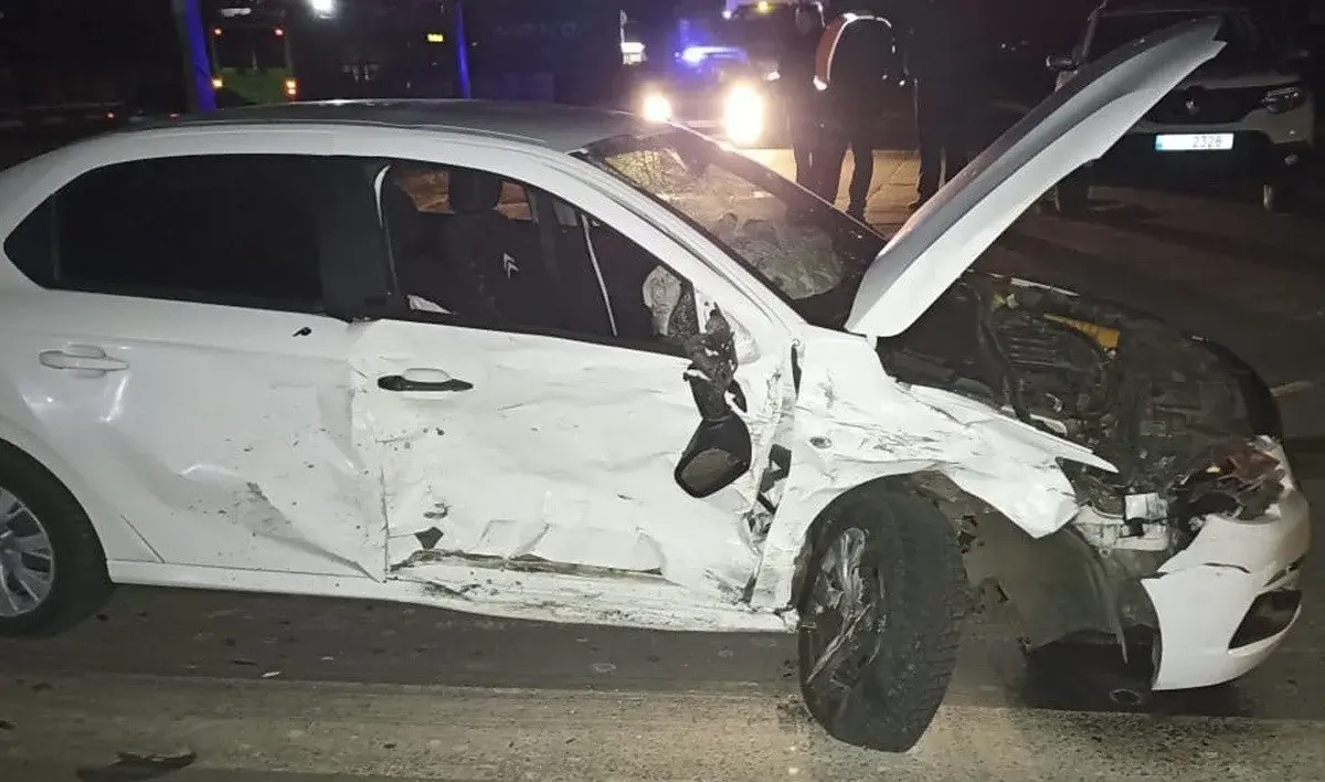 Моторошна аварія у Харкові: водій пролетів на «червоне світло»
