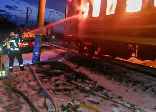 У поїзді на Харківщині під час атаки дрона загинув військовий, який їхав на фронт