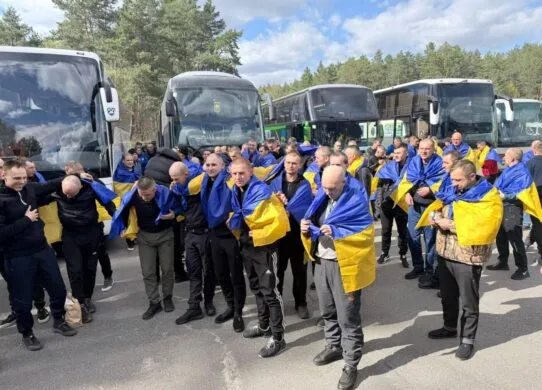 З російського полону повернулися 13 захисників із Харківщини