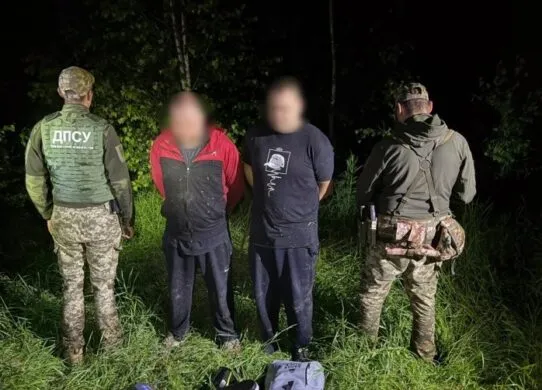 Двоє братів з Харкова намагалися переплисти Дністер на акваскутерах