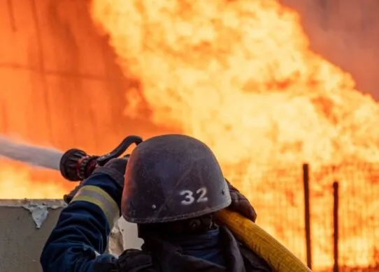 Вибух у Харкові: під завалами будинка опинилася жінка