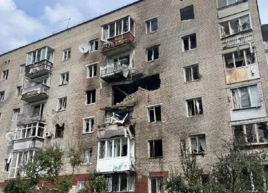 Росія запустила два дрони по житлових будинках в Ізюмі: є жертви