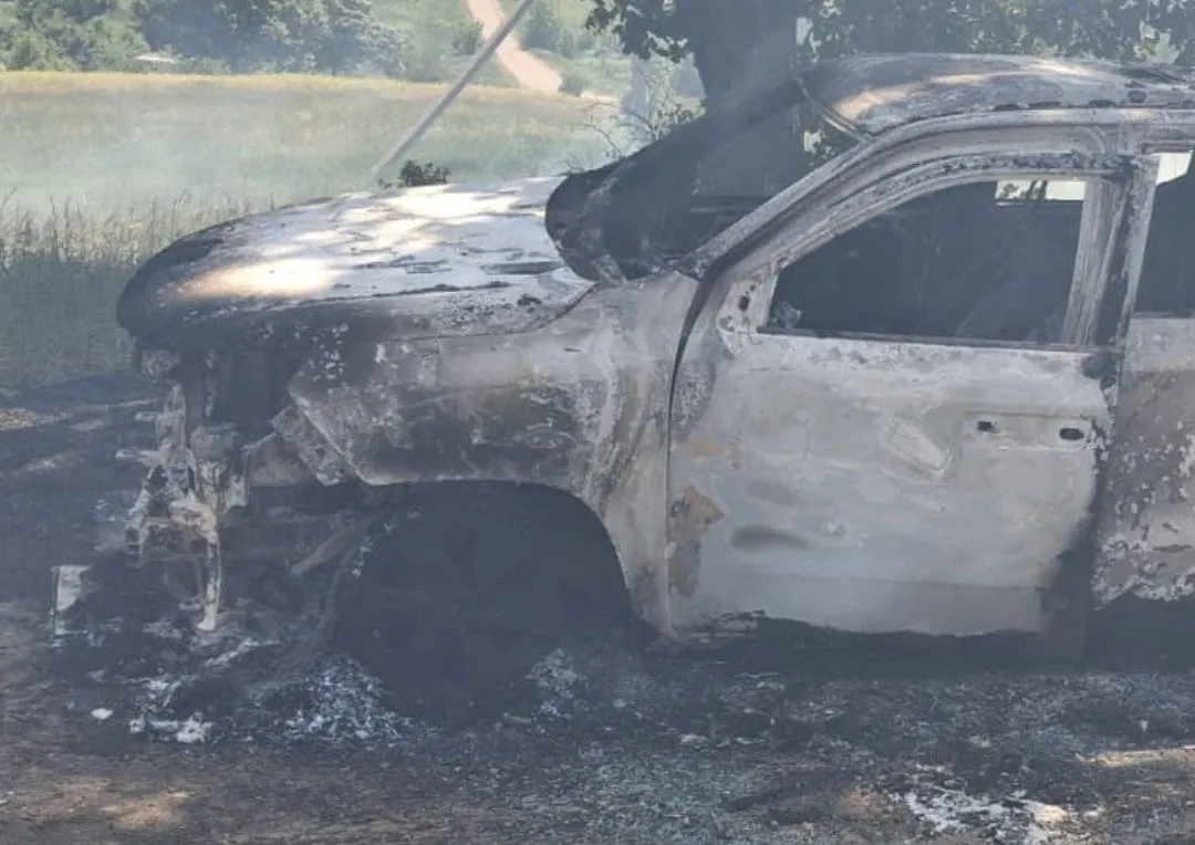 Поцілили в службове авто: на Харківщині через удар російського дрона загинув вибухотехнік, ще четверо людей поранені