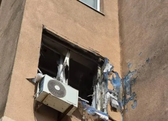 У Шевченківському районі дрон залетів у вікно харків'ян