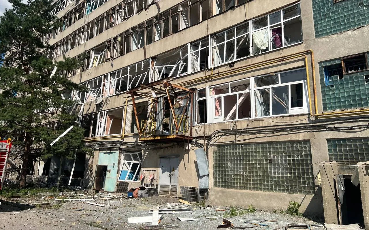 Обстріл Харкова: по місту запустили дрони і КАБ, постраждали люди