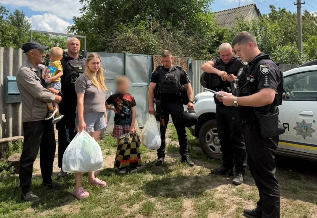На Харківщині родини з дітьми закликають терміново евакуюватися