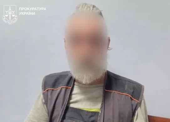 На Харківщині затримали чоловіка за розбещення 12-річної сусідки, яка має особливості розвитку