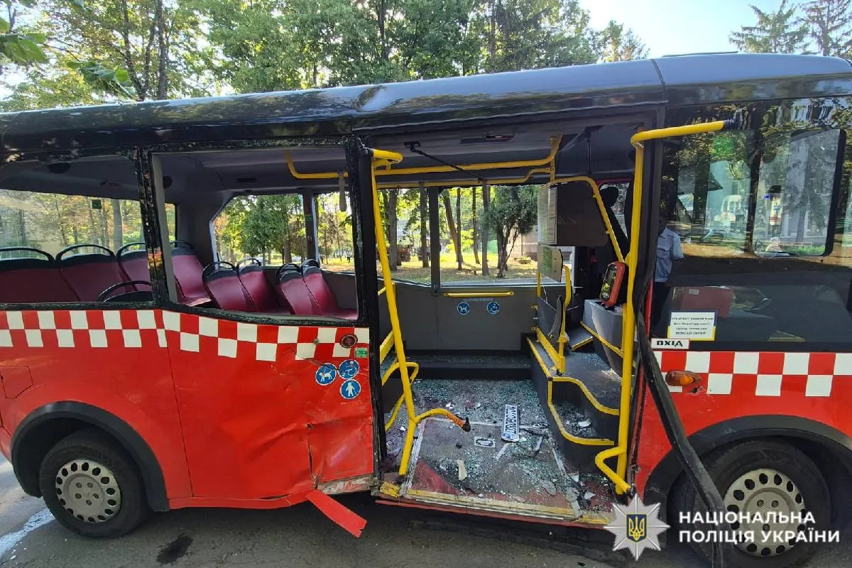 У Харкові дев'ятеро людей опинилися в лікарні внаслідок ДТП з автобусом