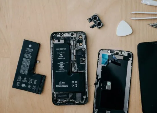 Замена аккумулятора iPhone 14 Pro Max: развеиваем мифы и находим решения