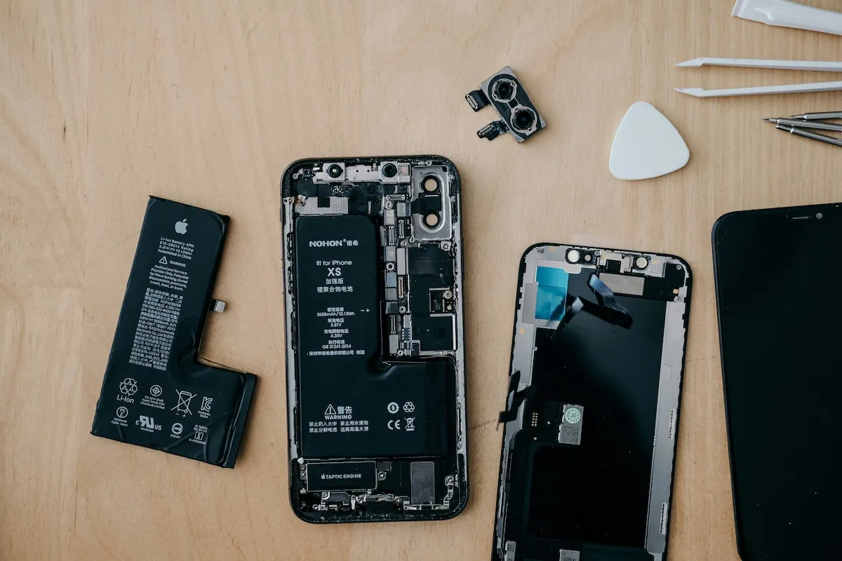 Замена аккумулятора iPhone 14 Pro Max: развеиваем мифы и находим решения