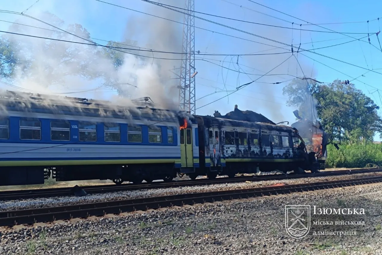 Рашисти атакували дроном потяг на Харківщині: відомо про шістьох поранених