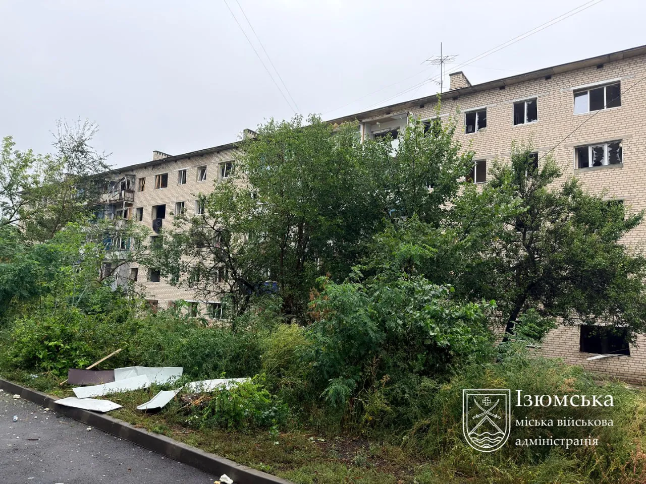 Ізюм перебуватиме без світла й води щонайменше до завтра через масштабні руйнування інфраструктури