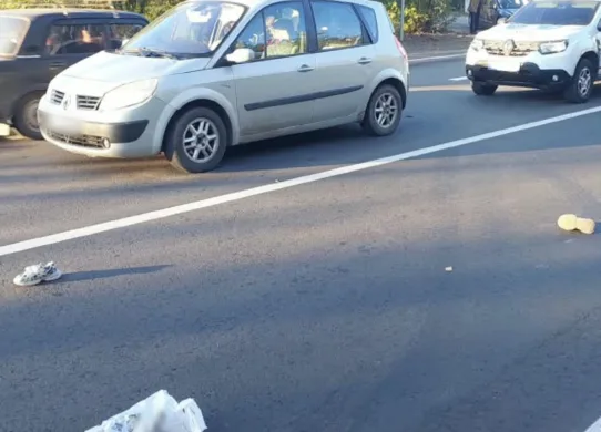 У передмісті Харкова під колесами Renault загинула 10-річна дівчинка