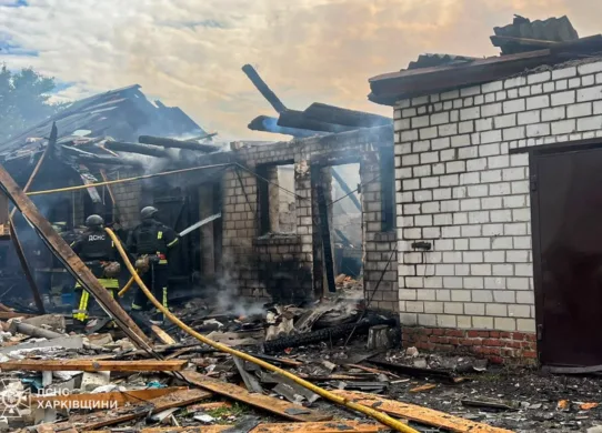 Армія РФ вночі вдарила по Ізюму з РСЗВ великого калібру: є руйнування
