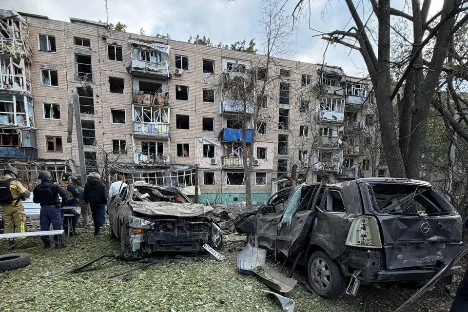 В Харкові триває рятувальна операція на місці влучання КАБів: що відомо на цей момент